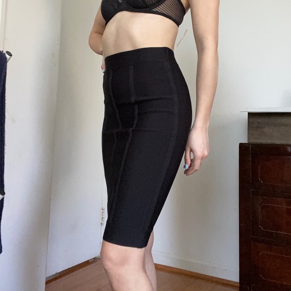 SOLD 🚫 NWOT✨BCBG Bodycon Skirt - Picture 8 of 9